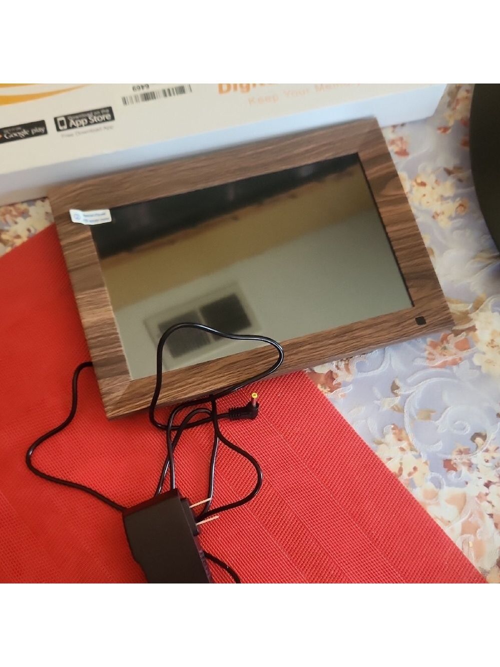 Digital Picture Frame 10.1 Inch, WI-FI 1080P IPS Touch Screen Digital Frame. NIB - Picture 5 of 6